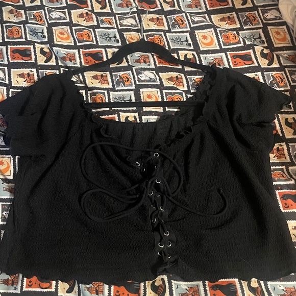 Laced up off the shoulder crop top - Picture 1 of 1